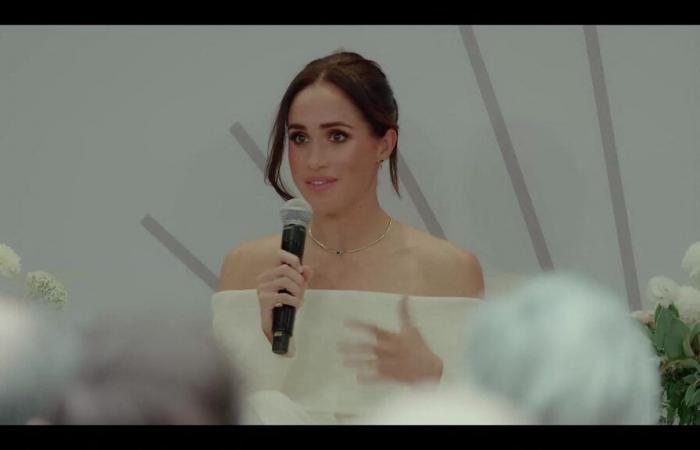 Meghan Markle zurück: Harrys Frau überrascht alle mit einem Überraschungsvideo