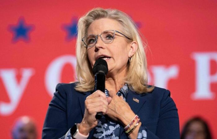 Biden zeichnet Liz Cheney aus, eine scharfe Kritikerin von Trump