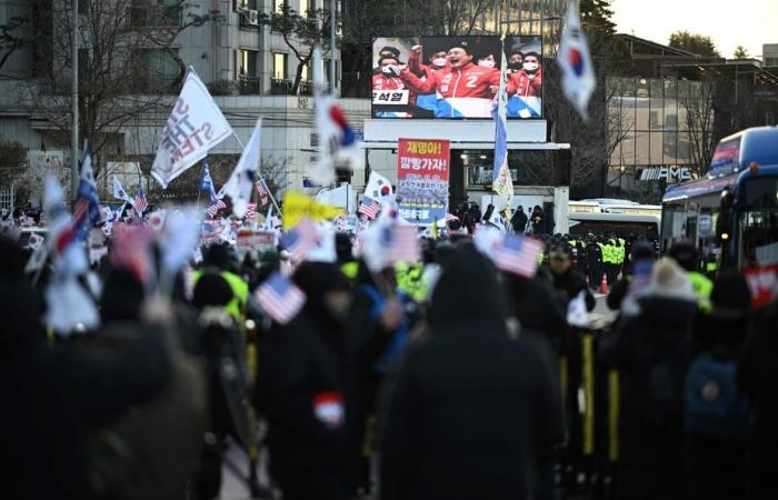 Südkorea | Ermittler versuchen, den gestürzten Präsidenten festzunehmen