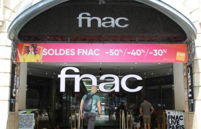 Vor der endgültigen Schließung organisiert Fnac auf den Champs-Élysées einen riesigen Ausverkauf