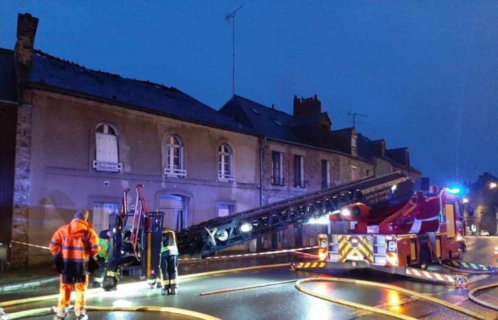 An diesem Donnerstag, dem 2. Januar, kam es zu einem Brand in einem Gebäude in der Innenstadt von Fougères