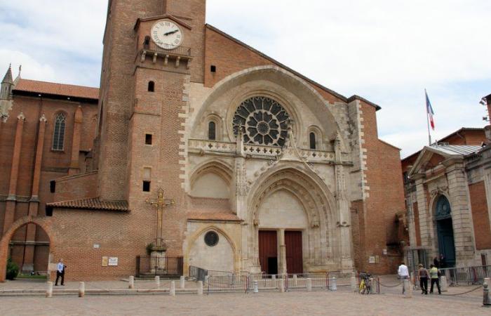 Ein aus gesundheitlichen Gründen geschwächter Ausgestoßener wurde tot am Fuße der Kathedrale Saint-Étienne in Toulouse aufgefunden