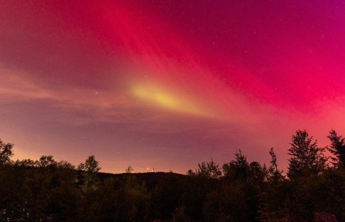 IN BILDERN. Herrliche Nordlichter erleuchteten die erste Nacht des Jahres 2025 in Lozère, Aveyron und überall in Frankreich, entdecken Sie sie