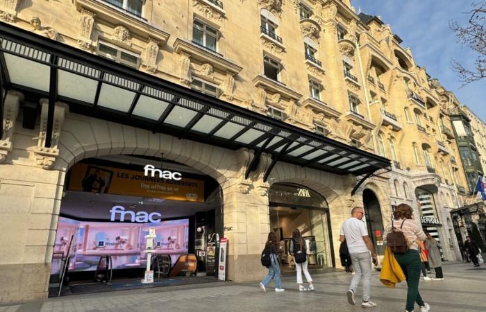 Fnac auf den Champs-Élysées schließt seine Türen: ein riesiger Ausverkauf, der heute, Freitag, 3. Januar, bis zum 12. Januar beginnt!