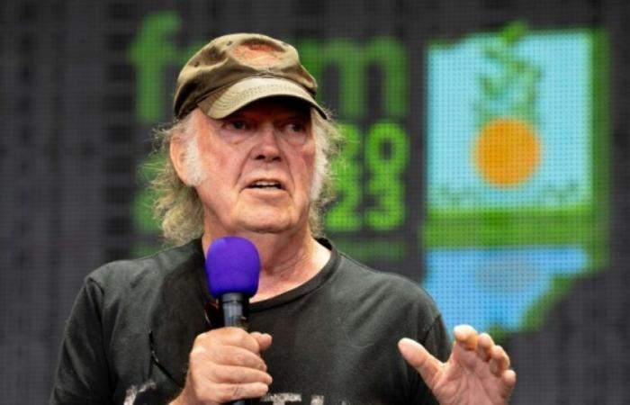 Nach seiner Kritik wird Neil Young endlich beim Glastonbury Festival spielen: News