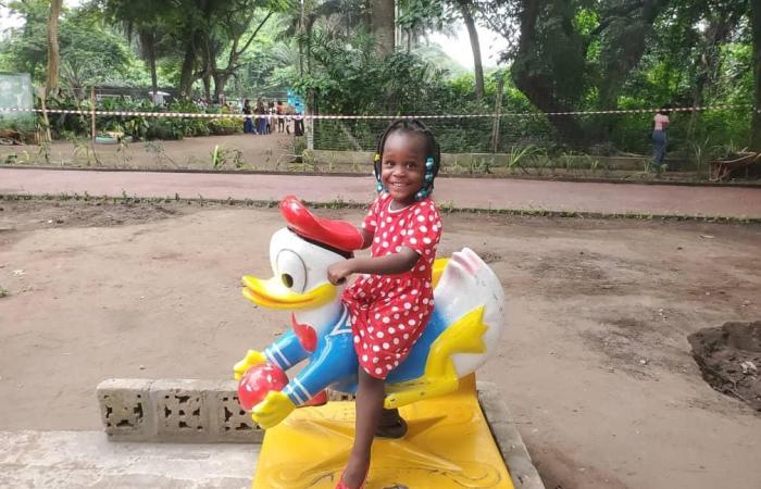 Eine echte „Touristenfalle“ in Brazzaville, die Kinder haben viel Spaß!