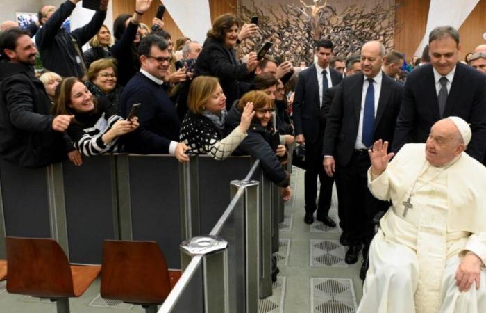 Der Papst lädt uns ein, den Grundstein für den Frieden zu legen