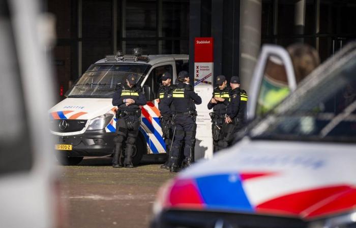 Nach dem Mord an Barbara, einer jungen Frau aus Avignon, wurde in Amsterdam ein aktiv gesuchter Mann festgenommen, der geschlagen und erwürgt wurde