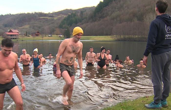 das gefrorene Erlebnis des kalten Festivals in Cantal