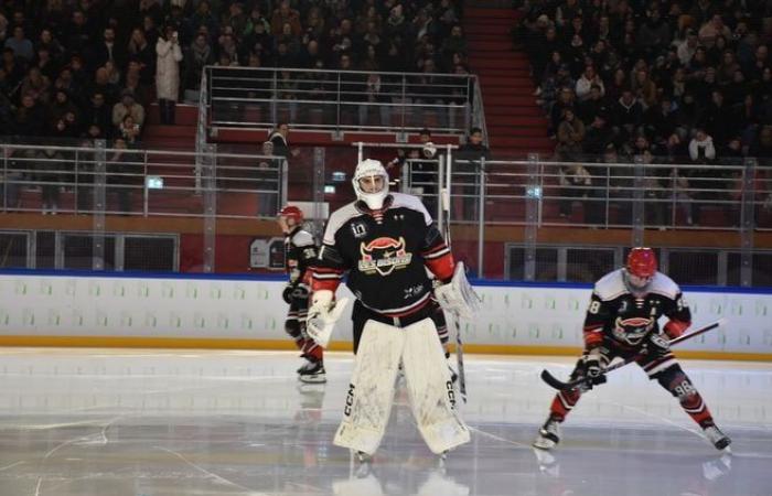 In Bildern: Erleben Sie noch einmal das Eishockeyspiel zwischen Neuilly-sur-Marne und Dünkirchen, das auf der Eisbahn von Dreux ausgetragen wurde