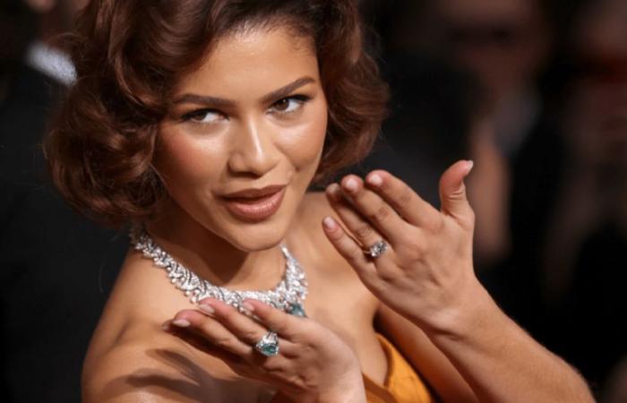 Zendaya überrascht mit orangefarbenem Kleid auf dem Teppich …