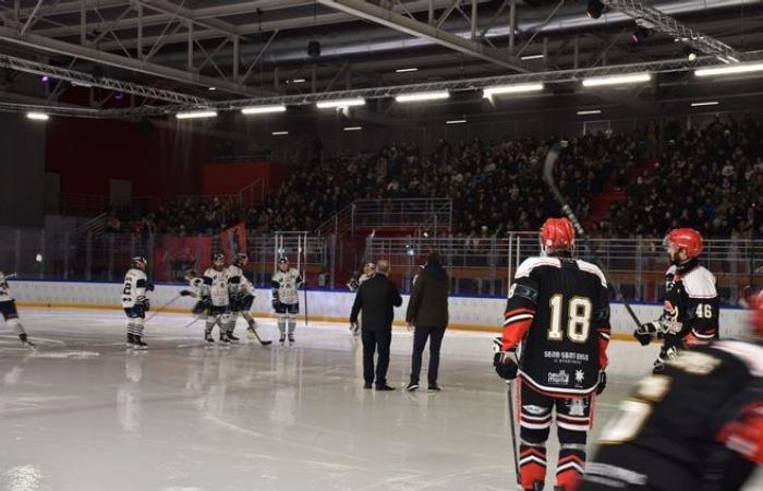 Erleben Sie noch einmal das Eishockeyspiel zwischen Neuilly-sur-Marne und Dünkirchen, das auf der Eisbahn von Dreux ausgetragen wurde