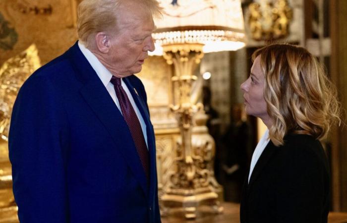 Donald Trump empfängt Giorgia Meloni in seinem Haus und nennt sie „fantastisch“