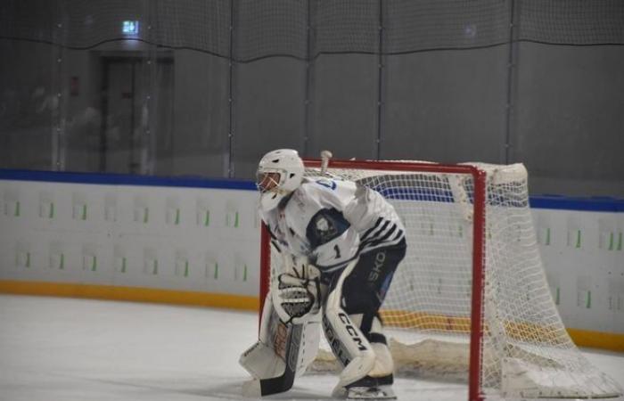 Erleben Sie noch einmal das Eishockeyspiel zwischen Neuilly-sur-Marne und Dünkirchen, das auf der Eisbahn von Dreux ausgetragen wurde