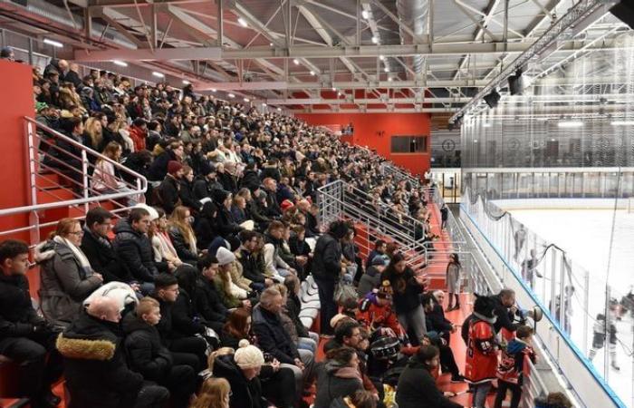 In Bildern: Erleben Sie noch einmal das Eishockeyspiel zwischen Neuilly-sur-Marne und Dünkirchen, das auf der Eisbahn von Dreux ausgetragen wurde