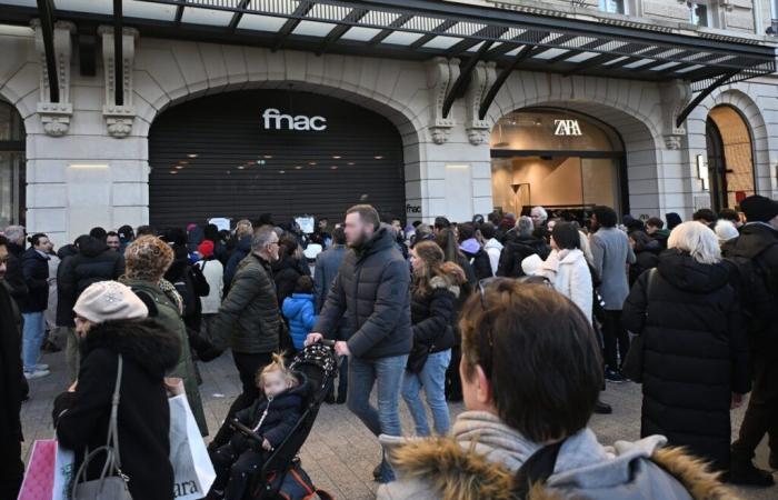 Nach dem gescheiterten Ausverkauf schließt Fnac auf den Champs-Élysées seine Türen früher als erwartet endgültig