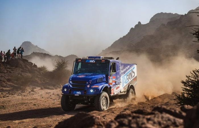 Der ehemalige MotoGP-Fahrer Danilo Petrucci startet mit einem Paukenschlag in die Rallye Dakar!