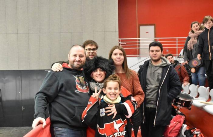 In Bildern: Erleben Sie noch einmal das Eishockeyspiel zwischen Neuilly-sur-Marne und Dünkirchen, das auf der Eisbahn von Dreux ausgetragen wurde