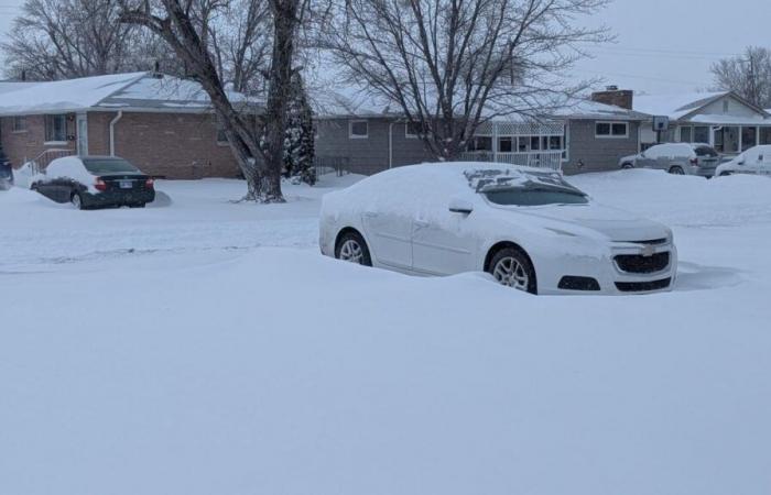 Mehr als 12 Zoll Schnee legen Salina und Nord-Zentral-Kansas lahm