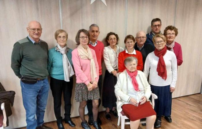 Raymonde, heute 100 Jahre alt, spricht über ihr Leben in Mayenne, von Gorron bis Aron