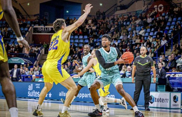 „Wir mögen Herausforderungen, diese ist sehr groß“, erkennt Sitraka Raharimanantoanina vor dem Achtelfinale zwischen Elan Béarnais und Paris Basketball