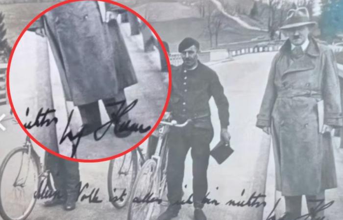 Ein Schweizer wollte Hitlers Autogramm versteigern