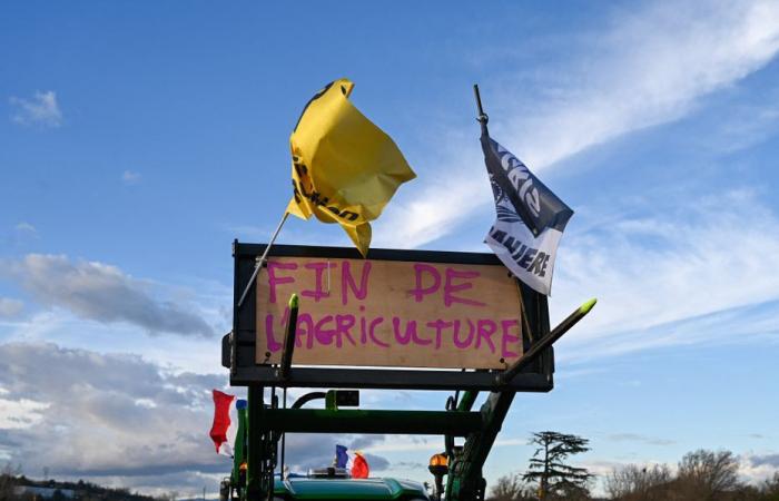 Bauern aus Pas-de-Calais auf dem Weg nach Paris