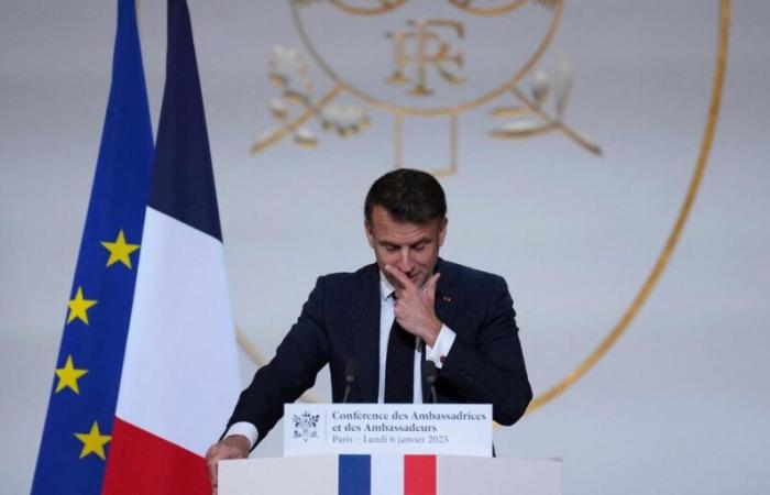 Emmanuel Macron bekräftigt, dass die Ukrainer „realistische Diskussionen über territoriale Fragen führen müssen“