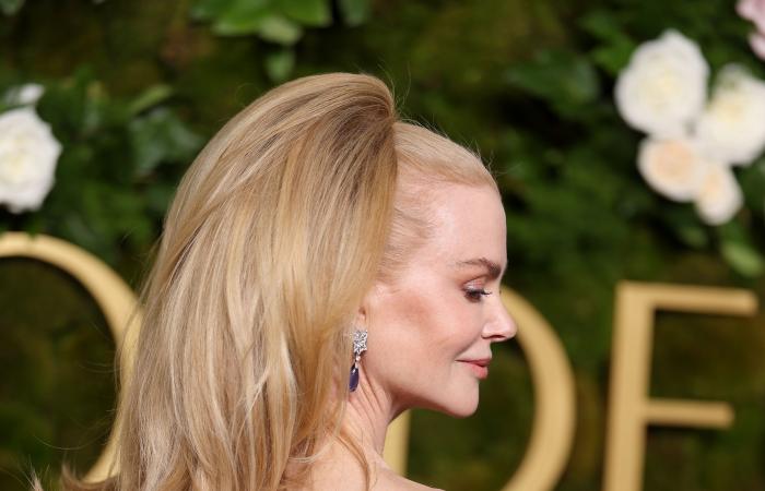 Emma Stone enthüllt bei den Golden Globes 2025 einen neuen ultrakurzen Haarschnitt, Nicole Kidman setzt auf Volumen