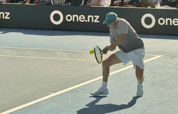 Tennis NZ » Isaac Becroft denkt über den mutigen Kampf gegen Zizou Bergs nach