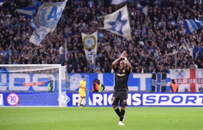 André Ayew applaudierte im Vélodrome nach seinem Tor gegen OM