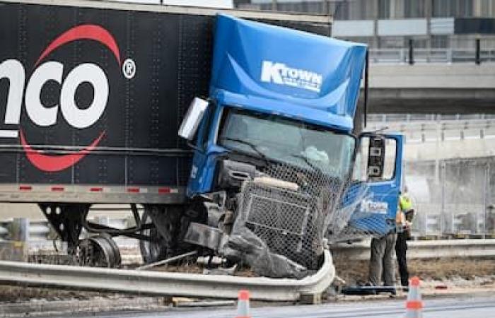 Er stirbt, nachdem er auf der A-40 in Montreal in die entgegengesetzte Richtung gefahren ist