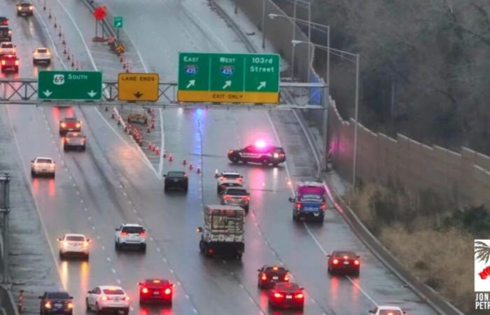 Im Zentrum der USA wurden Straßen in Eisbahnen umgewandelt