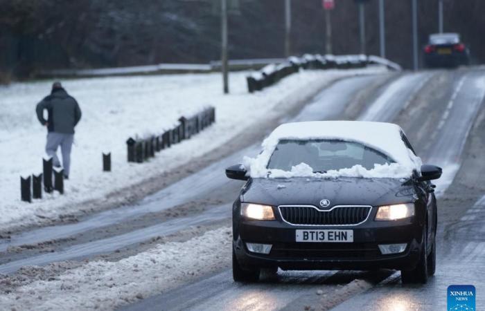 Starker Schneefall in Großbritannien führt zu Reiseunterbrechungen und Stromausfällen – Xinhua