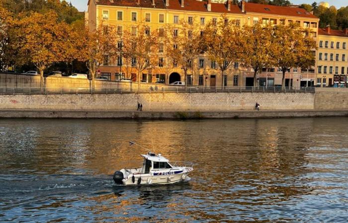 NACHRICHTEN NACHRICHTEN LYON. Ein Mann wurde am Ufer der Saône mit einem Messer angegriffen