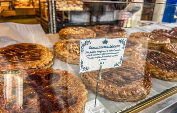 Traditionelle Galette des Rois von Stohrer 2025, die unverzichtbare Frangipane-Galette