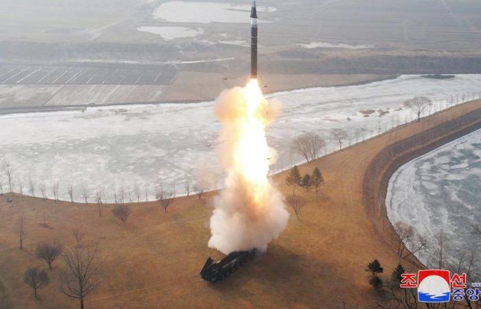 Nordkorea behauptet, in einer Entfernung von 1.500 km und mit zwölffacher Schallgeschwindigkeit eine Hyperschallrakete abgefeuert zu haben