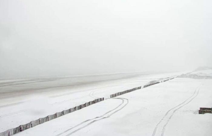 Im Norden Frankreichs legt sich Schnee