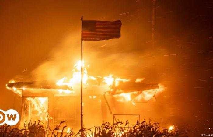 Wetter und Dürre schüren die Flammen – DW – 01.09.2025