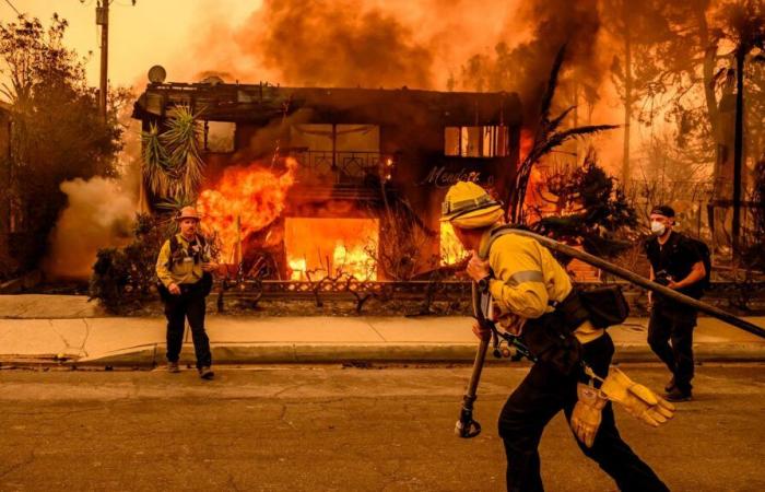 Nördlich von Los Angeles stehen die Bewohner unter Schock und stehen vor verheerenden Bränden