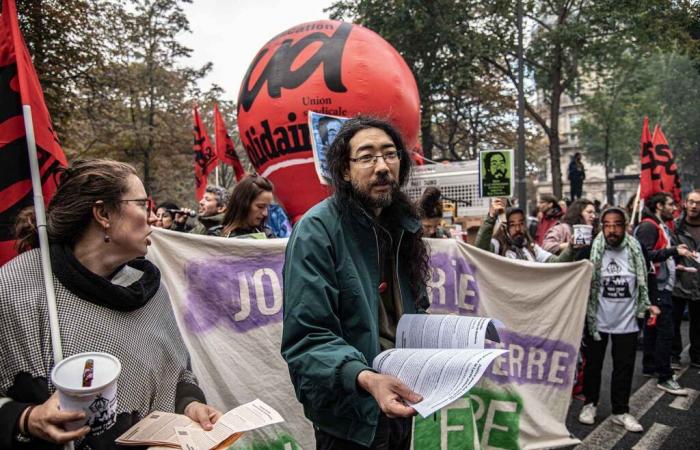 Info Politis: In Nanterre erkämpft sich Kai Terada, der zwangsweise versetzte Lehrer, seine Wiedereinstellung am Joliot-Curie-Gymnasium gegen das Rektorat von Versailles