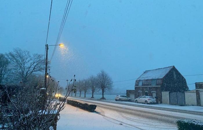 Der Schnee ist diesen Mittwoch im Norden angekommen! Hier sind die ersten Fotos der weißen Landschaften