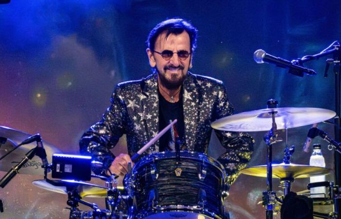 Der ehemalige Beatles-Star Ringo Starr kehrt mit „Look Up“, seinem neuen Album, in den Country-Modus zurück