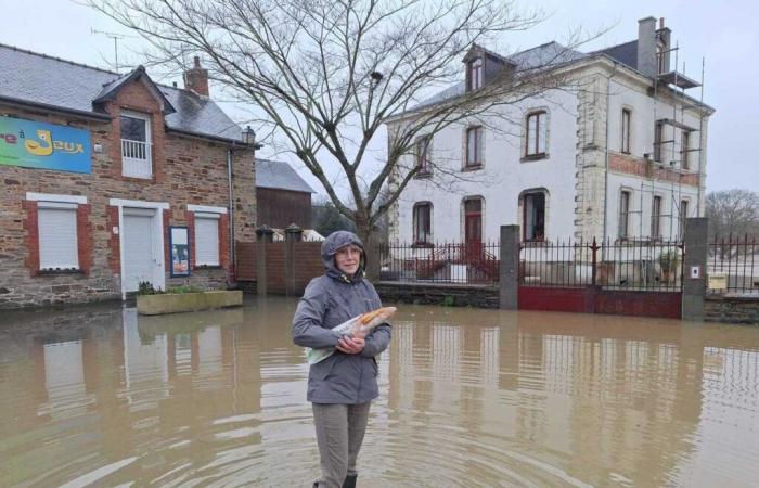 Umgeben von Wasser macht er sich auf den Weg, um seinen Vater zu retten