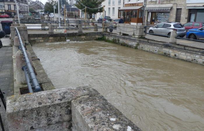 Die Epte steigt in Gisors weiter an, die Straßen stehen bereits unter Wasser