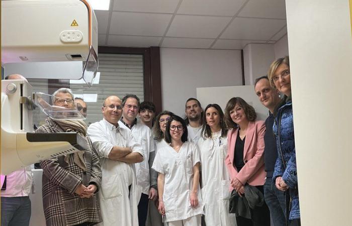 Ein Raum für die medizinische Bildgebung von Frauen im Krankenhauszentrum von Millau