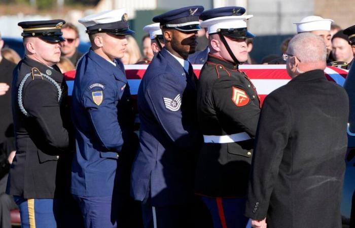 Beerdigung zu Hause in Plains, Georgia – Nach Trump besucht Obama den DC-Gottesdienst