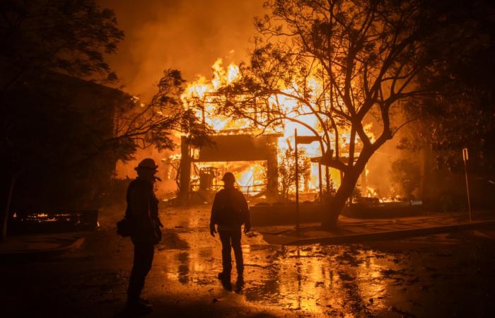 Harrison Ford, Jeff Bridges und Jamie Lee Curtis schließen sich Prominenten an, die von den Waldbränden in Los Angeles im Süden Kaliforniens betroffen sind