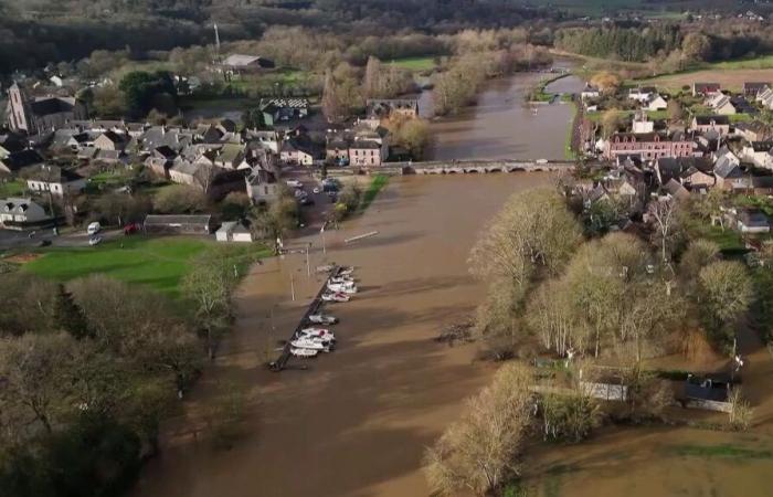 beeindruckende Überschwemmungen in der Normandie und der Bretagne