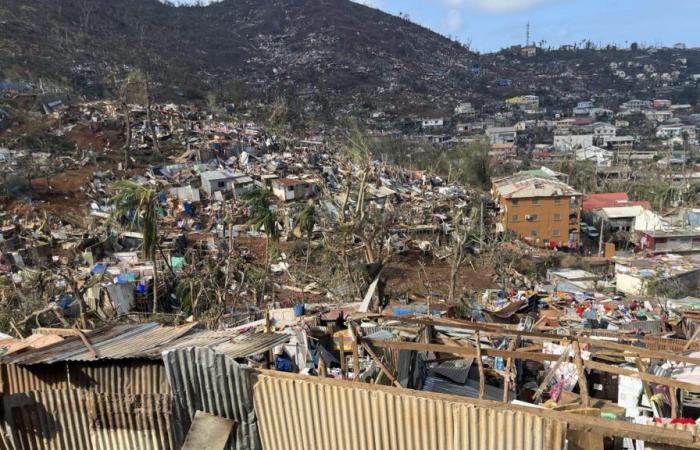 Mayotte wird vom Tropensturm Dikeledi bedroht, eine Zyklon-Vorwarnung wurde ausgegeben und die Rückkehr zur Schule verschoben